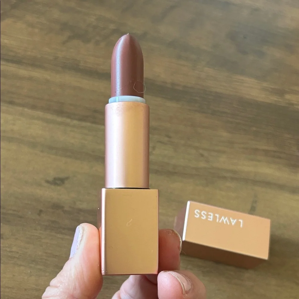 LAWLESS Cream Lipstick in Morocco almst new